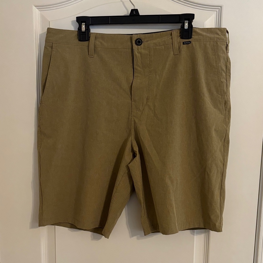 Hurley Men's Khaki Flat Front Shorts
